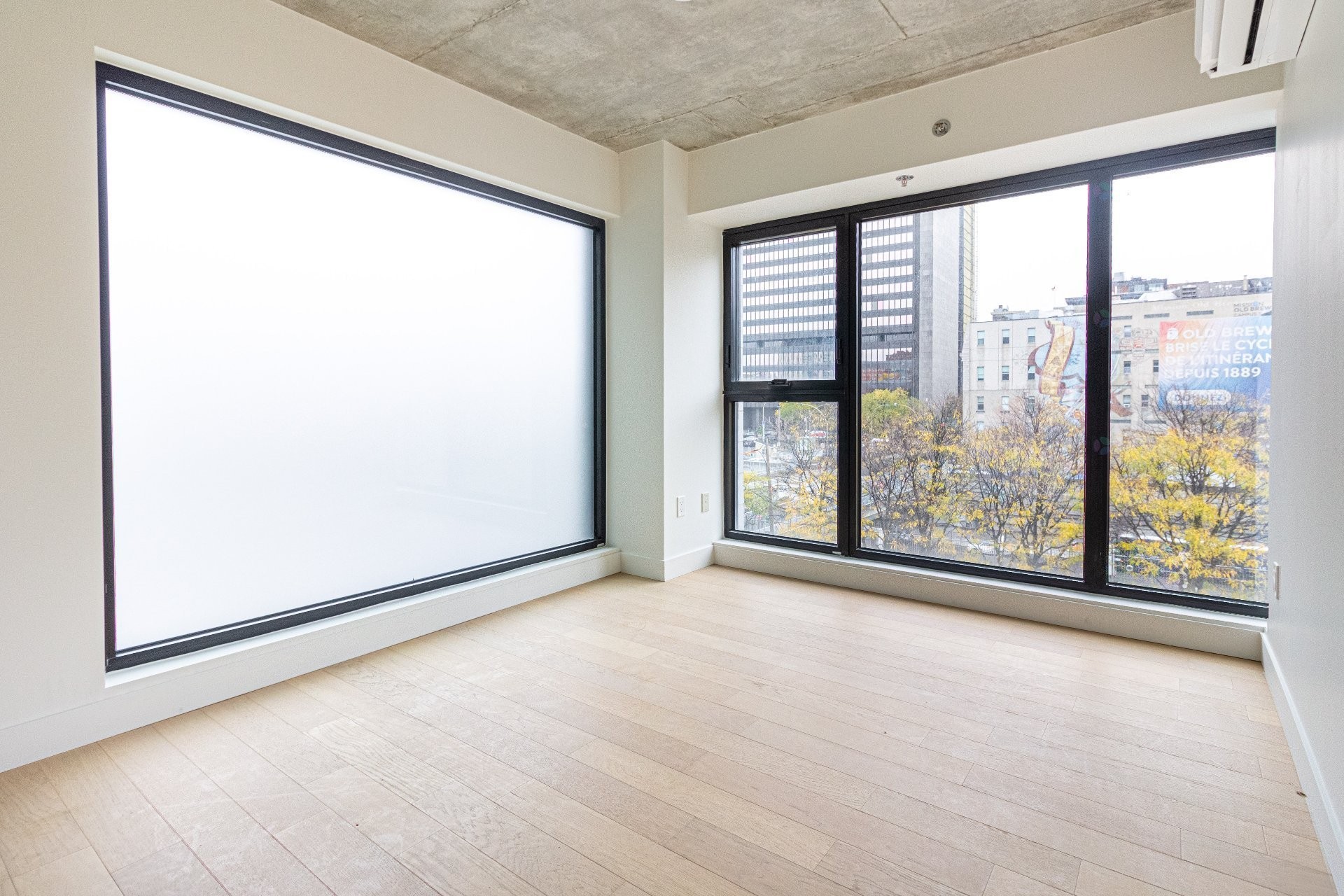 









1


Av. Viger O.

, 407,
Montréal (Ville-Marie),




QC
H2Z1E6

