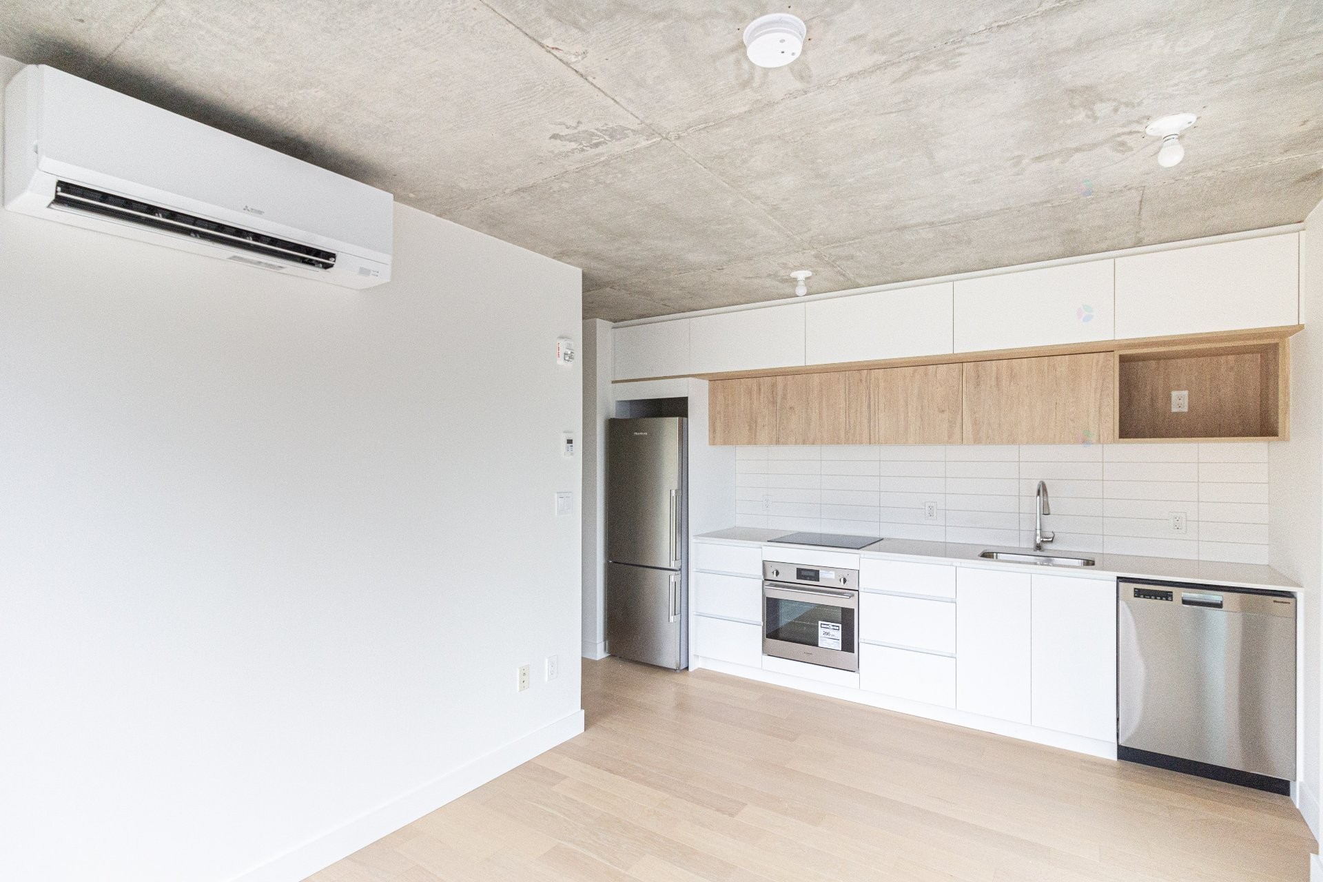 









1


Av. Viger O.

, 407,
Montréal (Ville-Marie),




QC
H2Z1E6

