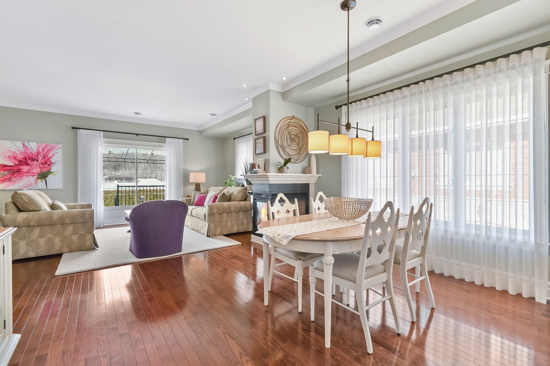 









530


Rue Jacques-Lavigne

,
Sainte-Thérèse,




QC
J7E5W5

