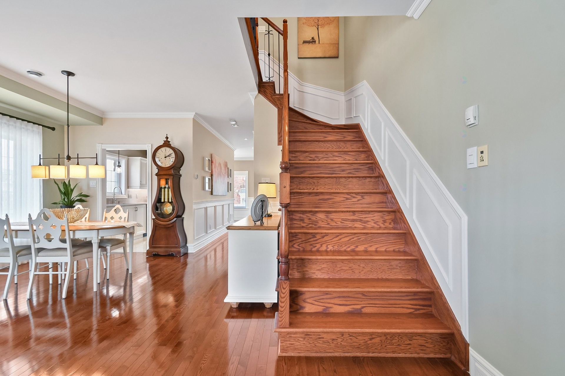 









530


Rue Jacques-Lavigne

,
Sainte-Thérèse,




QC
J7E5W5

