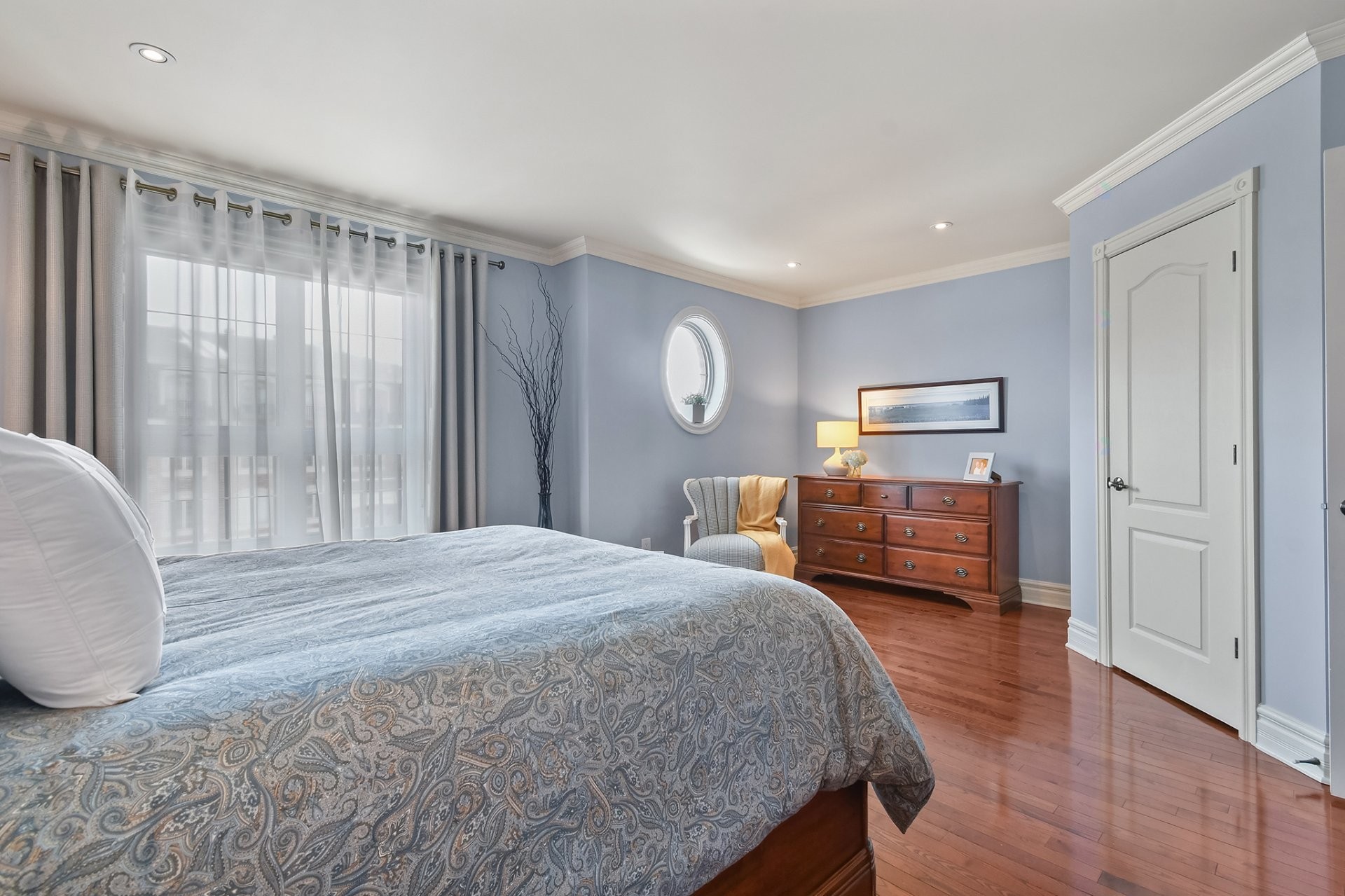 









530


Rue Jacques-Lavigne

,
Sainte-Thérèse,




QC
J7E5W5

