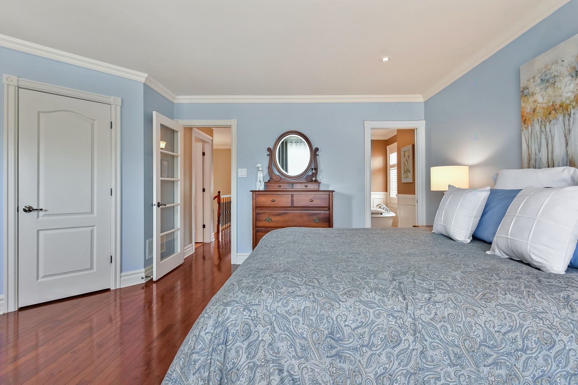 









530


Rue Jacques-Lavigne

,
Sainte-Thérèse,




QC
J7E5W5


