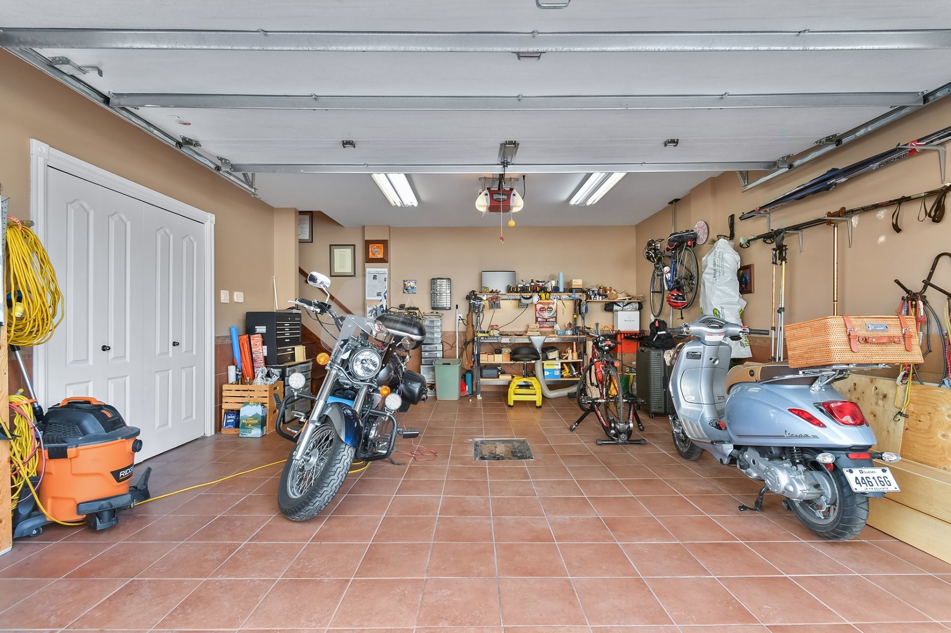 









530


Rue Jacques-Lavigne

,
Sainte-Thérèse,




QC
J7E5W5

