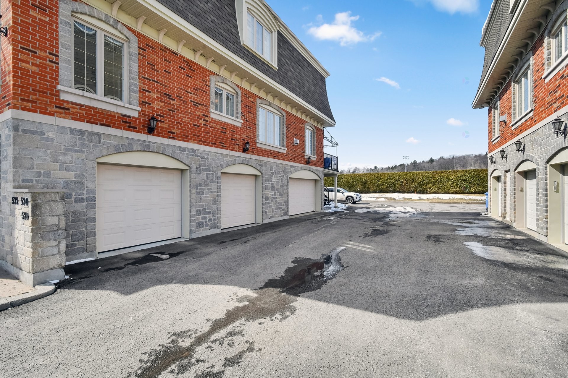 









530


Rue Jacques-Lavigne

,
Sainte-Thérèse,




QC
J7E5W5

