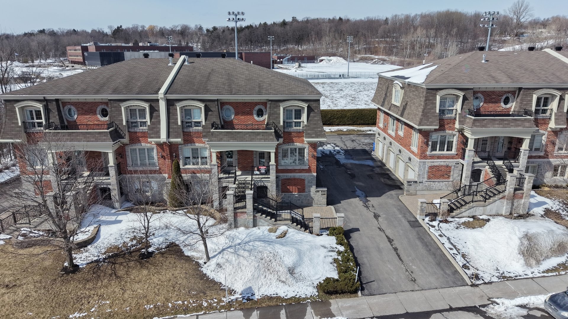 









530


Rue Jacques-Lavigne

,
Sainte-Thérèse,




QC
J7E5W5

