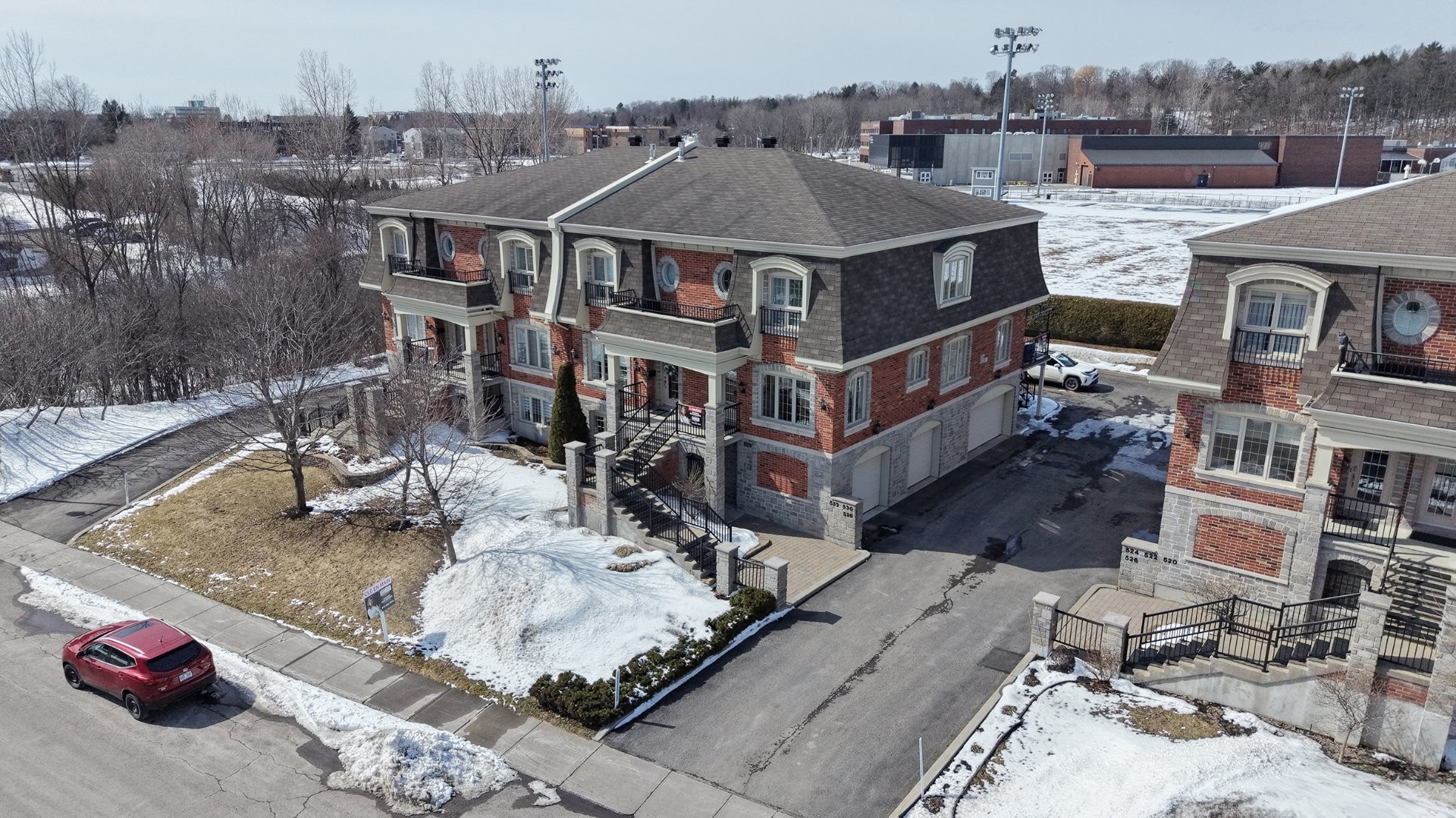 









530


Rue Jacques-Lavigne

,
Sainte-Thérèse,




QC
J7E5W5


