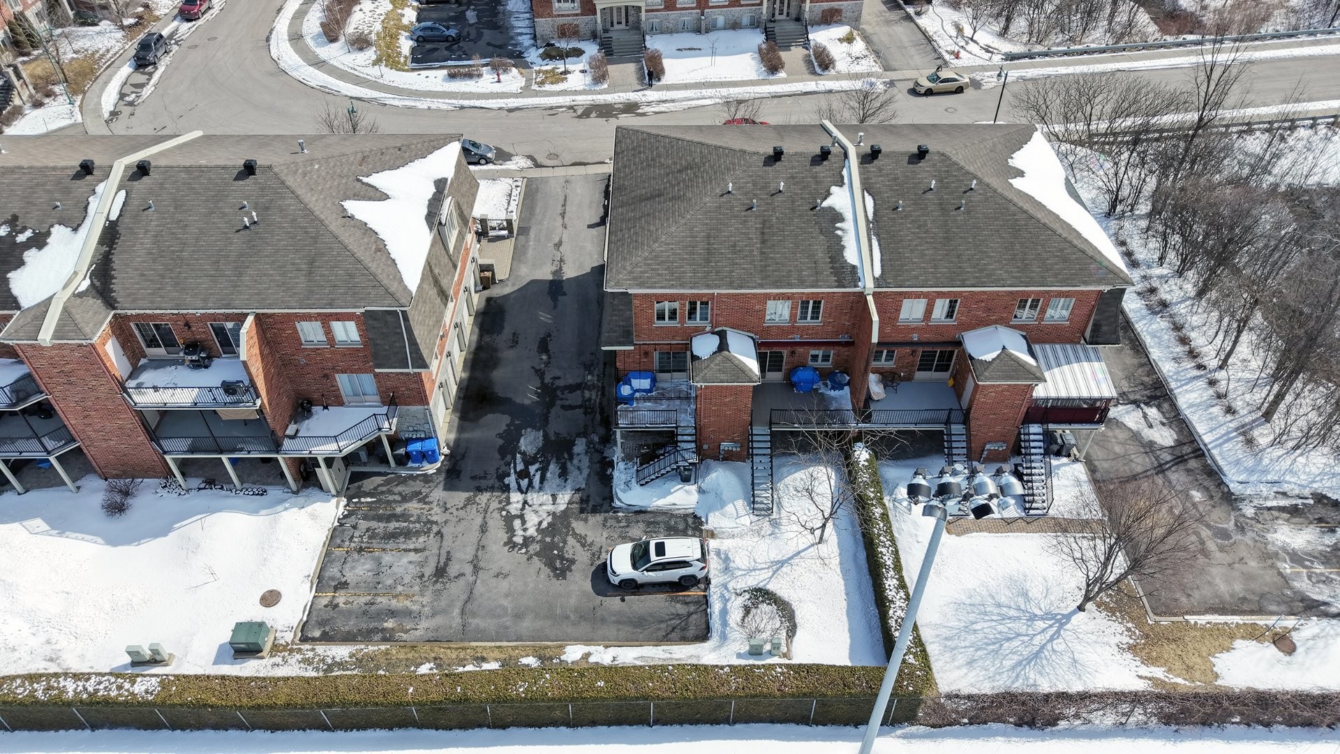









530


Rue Jacques-Lavigne

,
Sainte-Thérèse,




QC
J7E5W5

