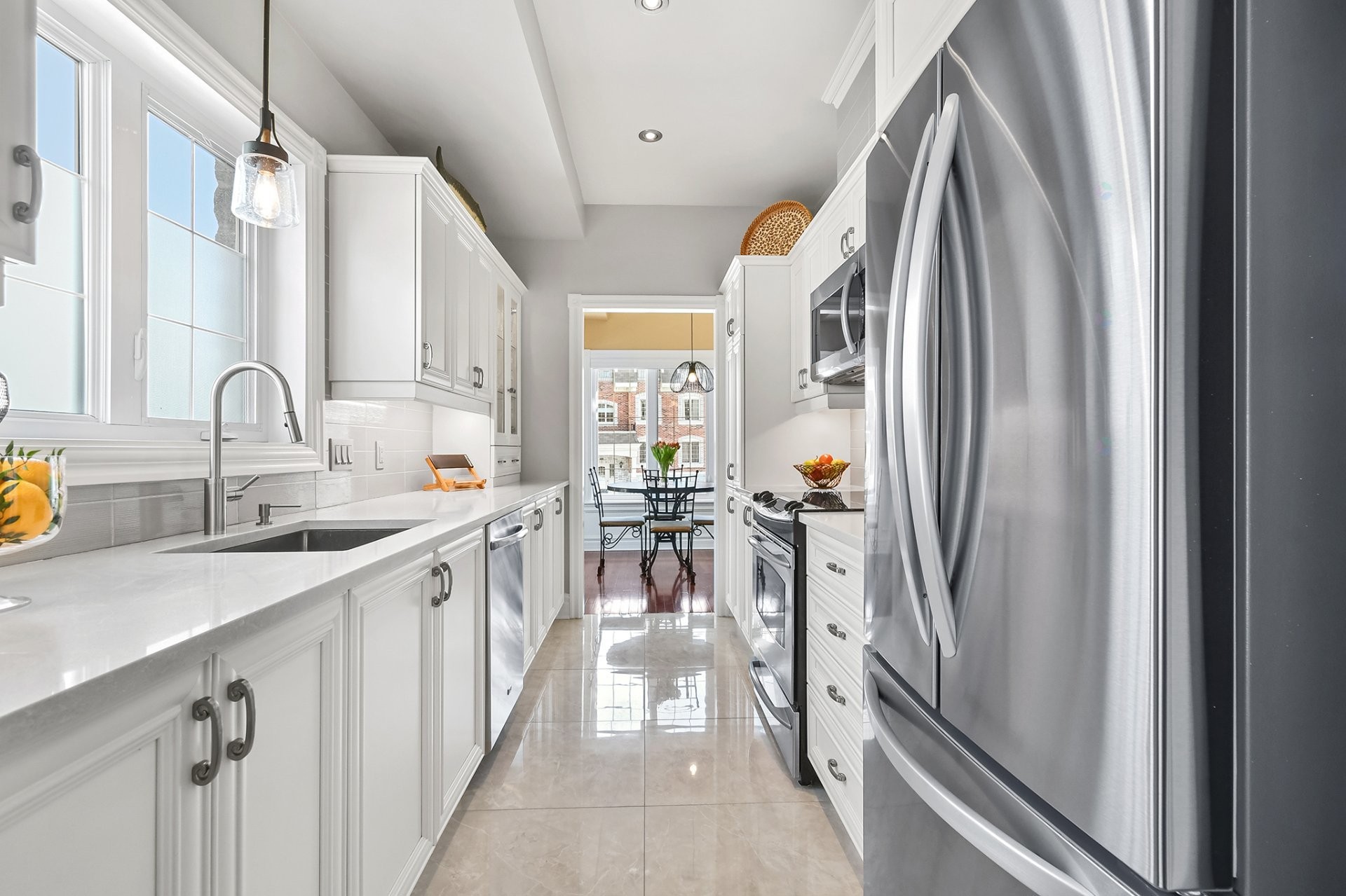 









530


Rue Jacques-Lavigne

,
Sainte-Thérèse,




QC
J7E5W5

