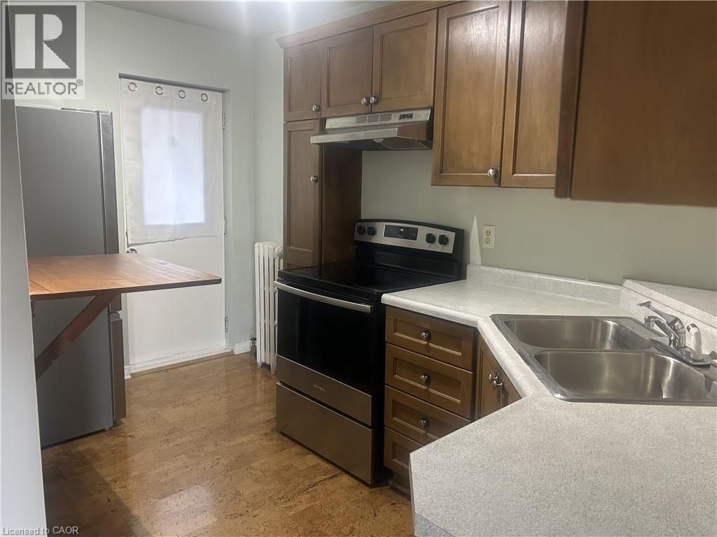 












352 HUNTER Street E Unit# 4

,
Hamilton,




Ontario
L8N1N8

