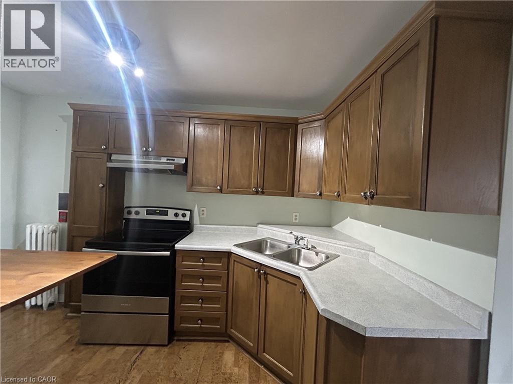 












352 HUNTER Street E Unit# 4

,
Hamilton,




Ontario
L8N1N8

