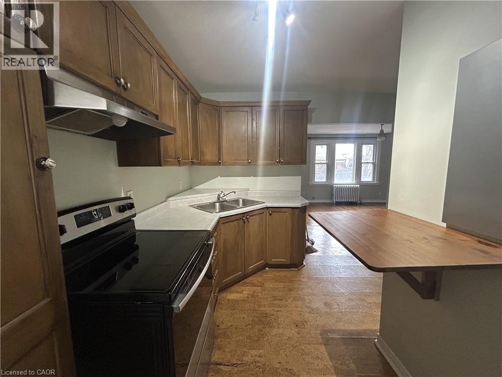 












352 HUNTER Street E Unit# 4

,
Hamilton,




Ontario
L8N1N8

