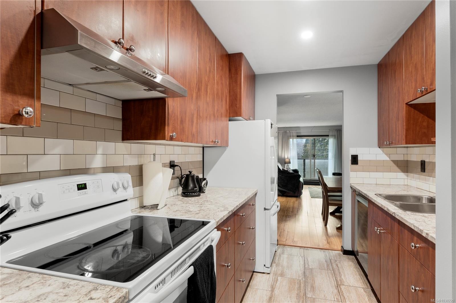









1241


Fairfield

Rd, 402,
Victoria,




BC
V8V 3B3

