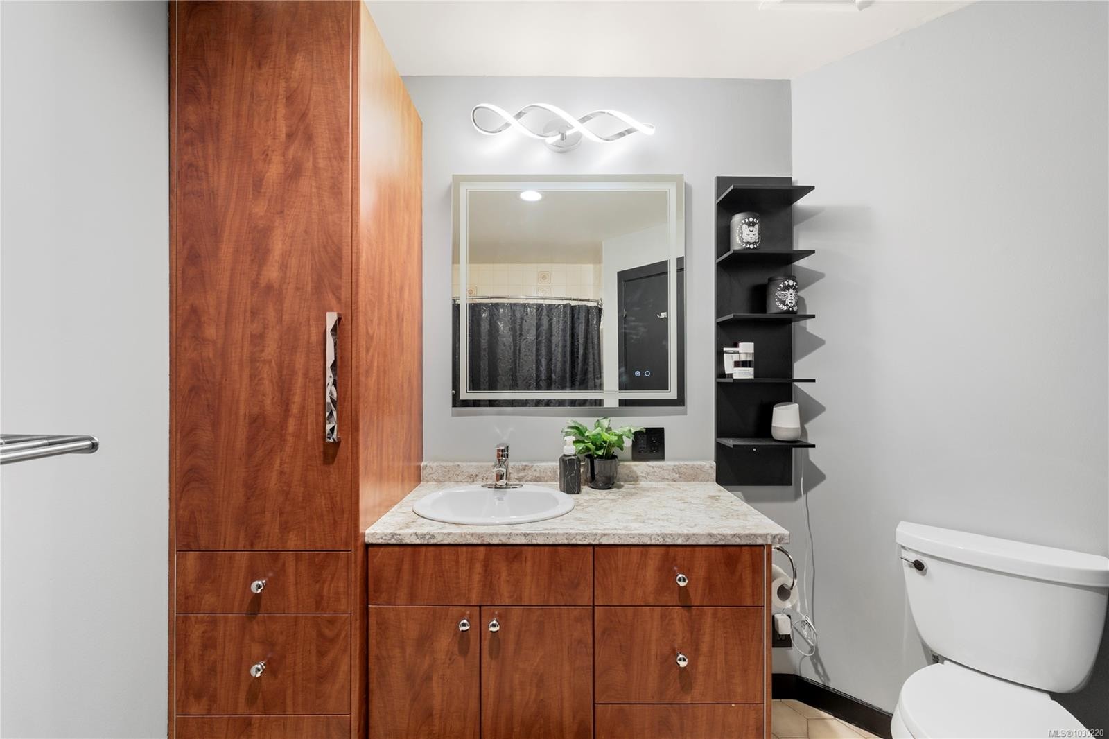 









1241


Fairfield

Rd, 402,
Victoria,




BC
V8V 3B3

