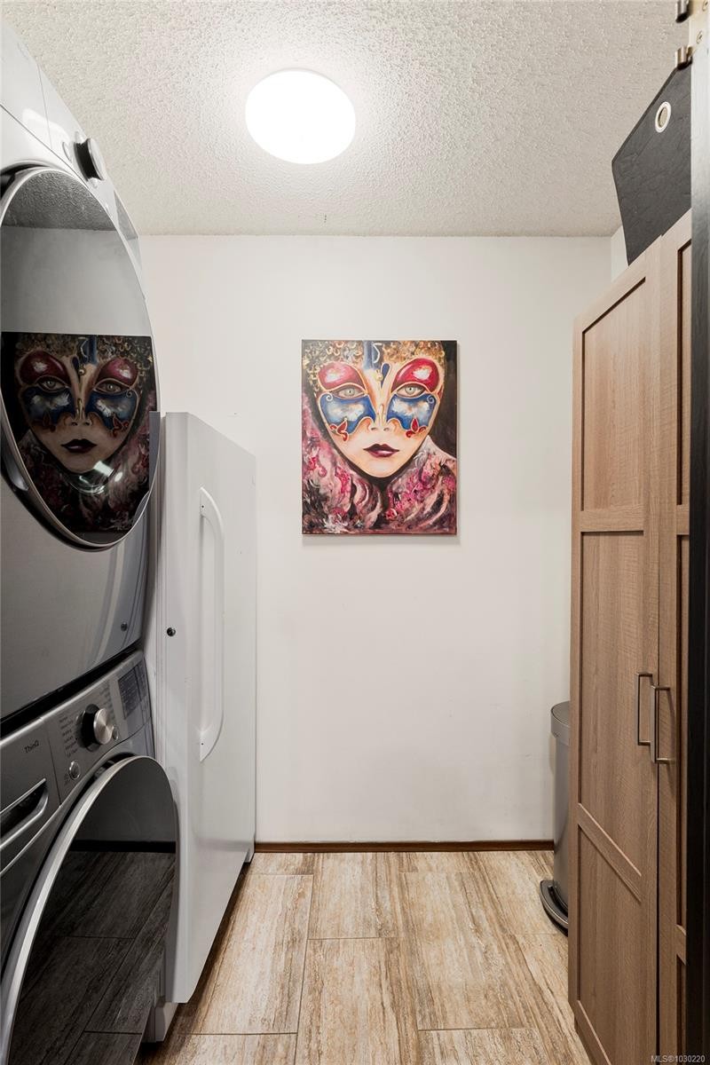









1241


Fairfield

Rd, 402,
Victoria,




BC
V8V 3B3

