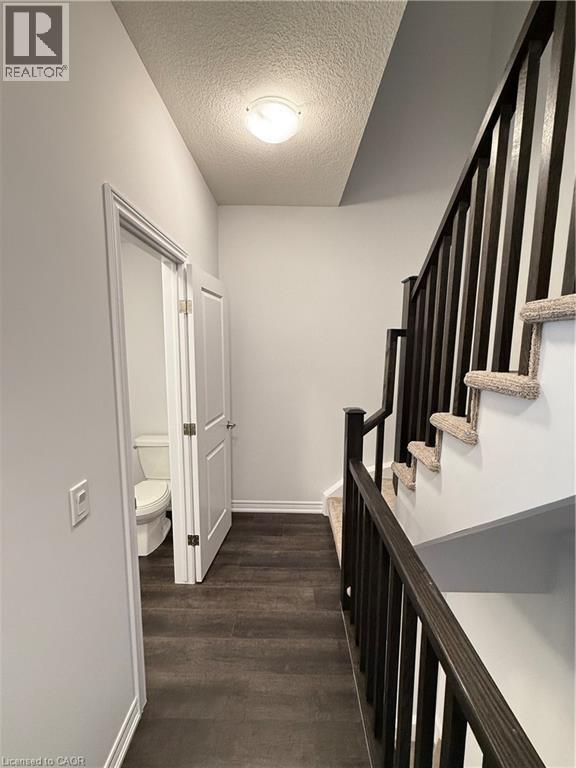 












19 PICARDY Drive Unit# 35

,
Hamilton,




Ontario
L8J0M7

