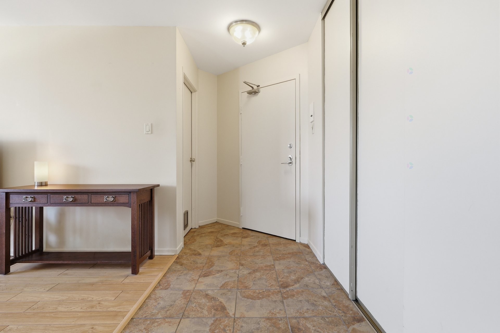 









2630


Rue Bellerose

, 5,
Longueuil (Le Vieux-Longueuil),




QC
J3E1K4

