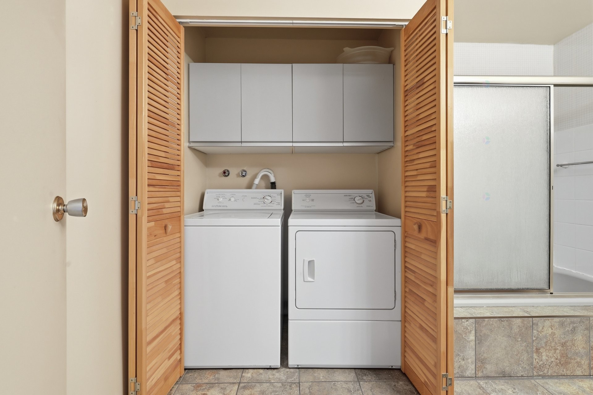 









2630


Rue Bellerose

, 5,
Longueuil (Le Vieux-Longueuil),




QC
J3E1K4

