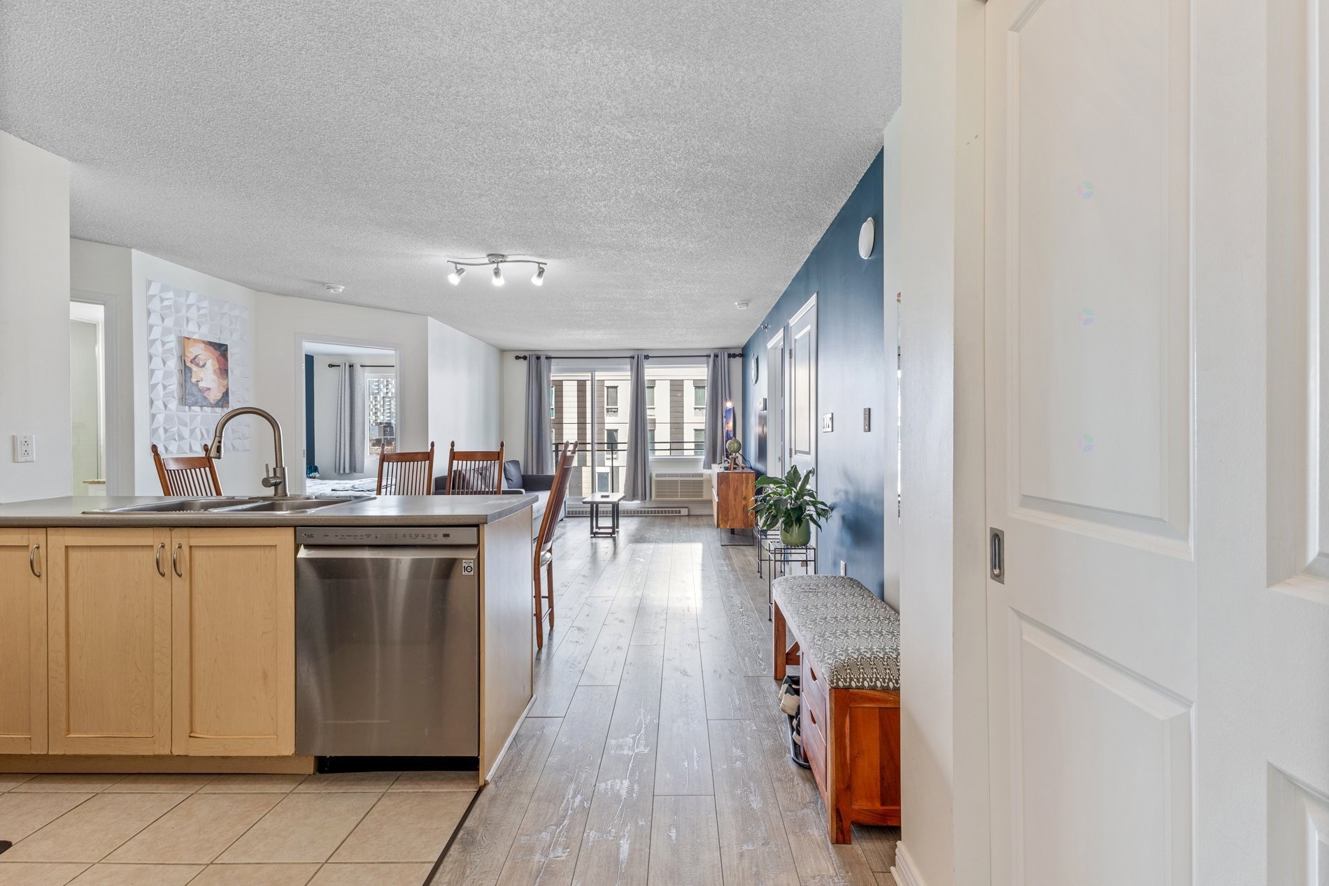 









1280


Rue St-Jacques

, 1406,
Montréal (Ville-Marie),




QC
H3C0G1

