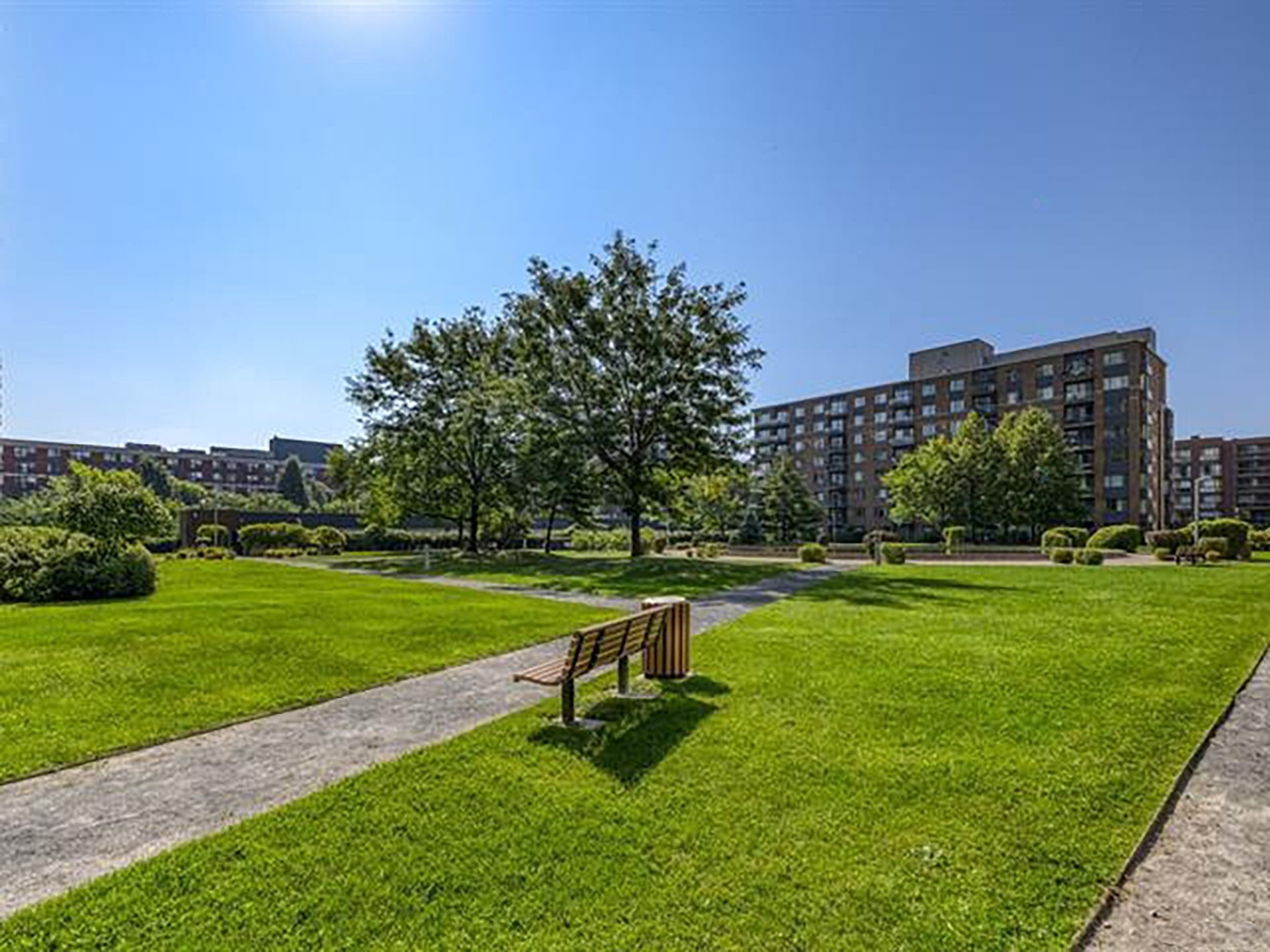 









1280


Rue St-Jacques

, 1406,
Montréal (Ville-Marie),




QC
H3C0G1

