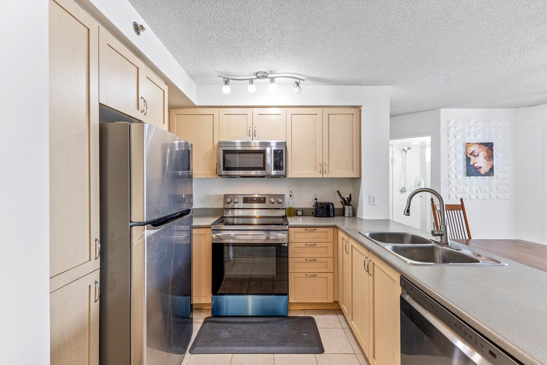 









1280


Rue St-Jacques

, 1406,
Montréal (Ville-Marie),




QC
H3C0G1

