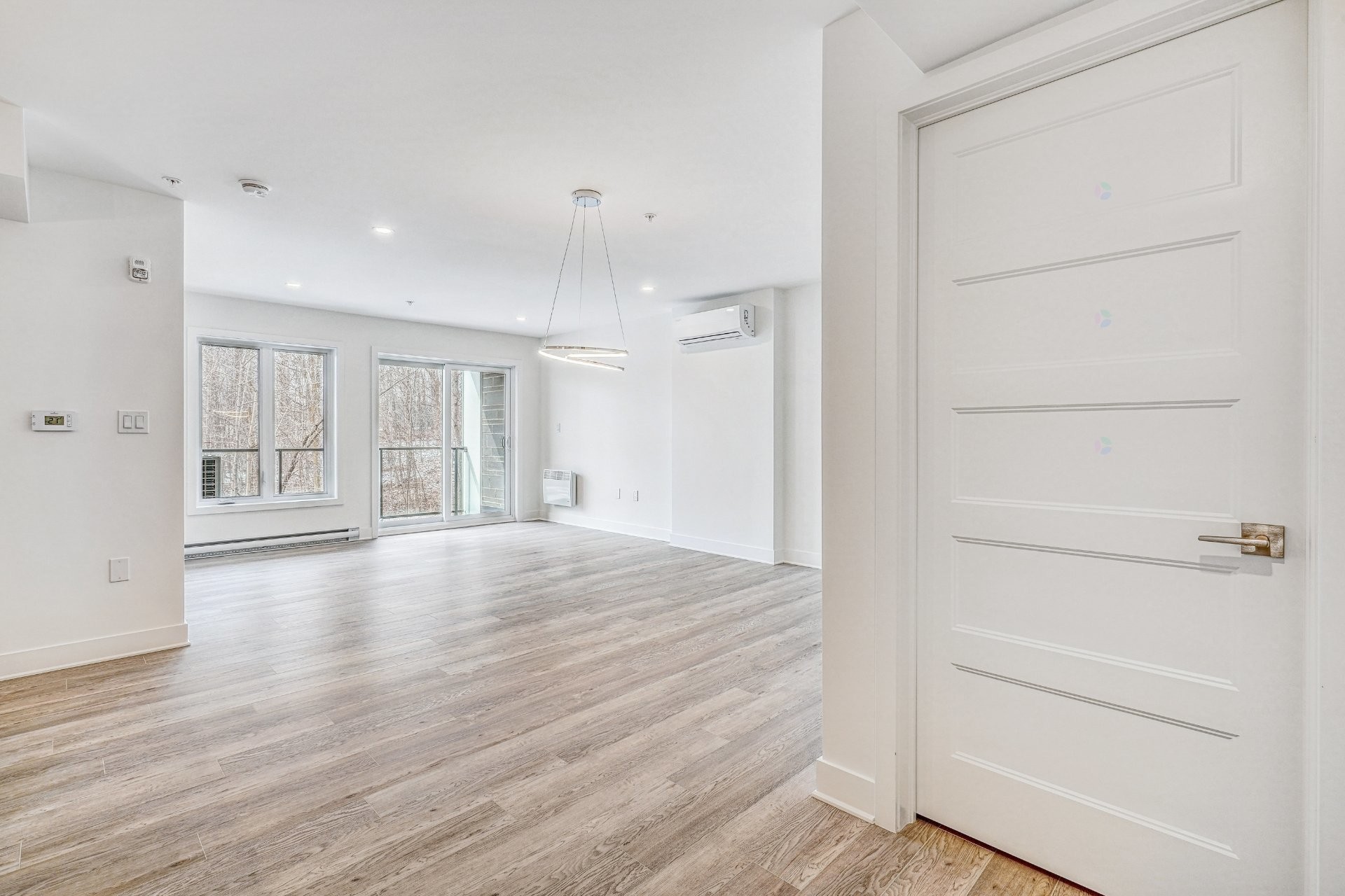 









689


Boul. St-Jean-Baptiste

, 102,
Mercier,




QC
J6R1G3

