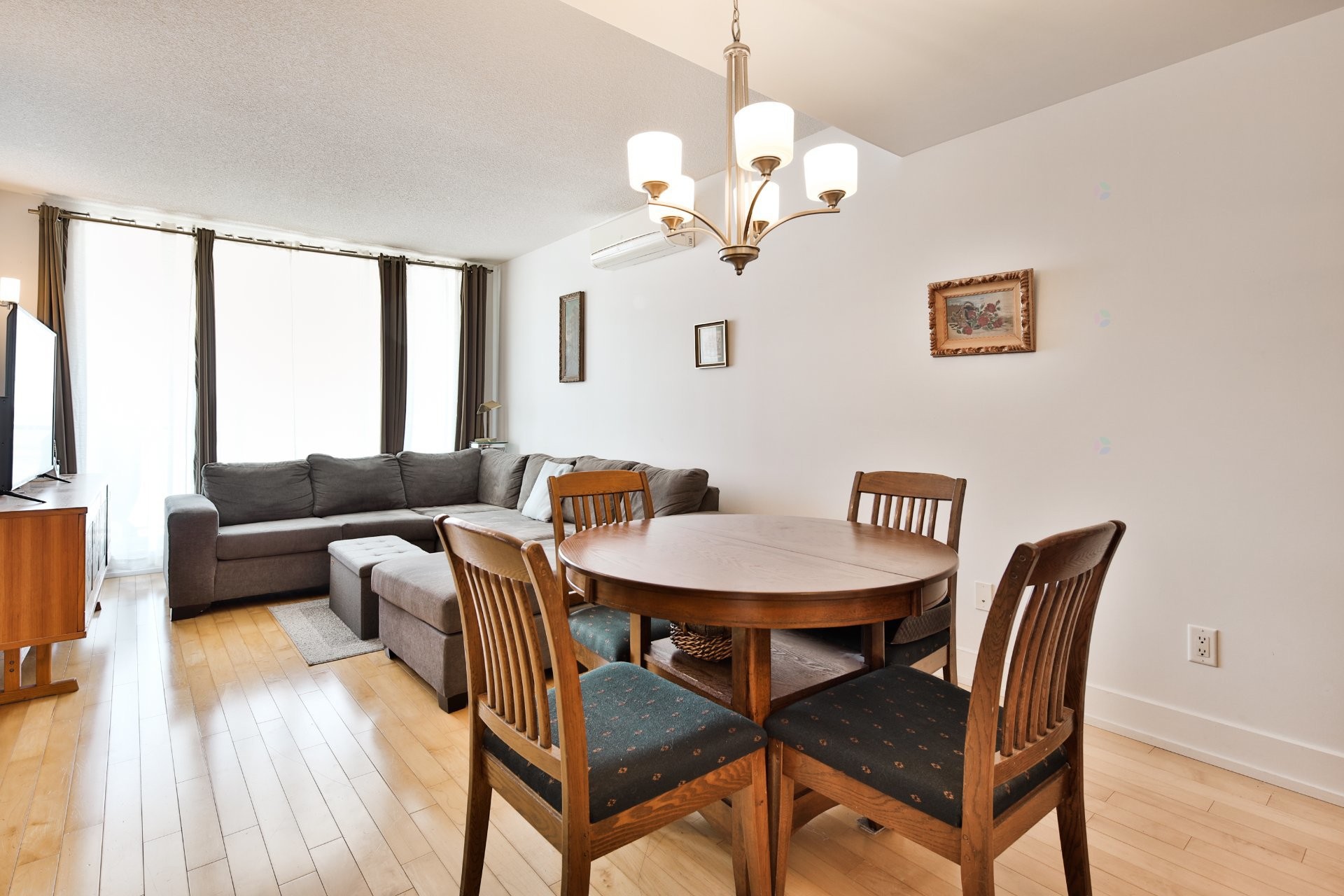 









375


Boul. Décarie

, 305,
Montréal (Saint-Laurent),




QC
H4L0B4

