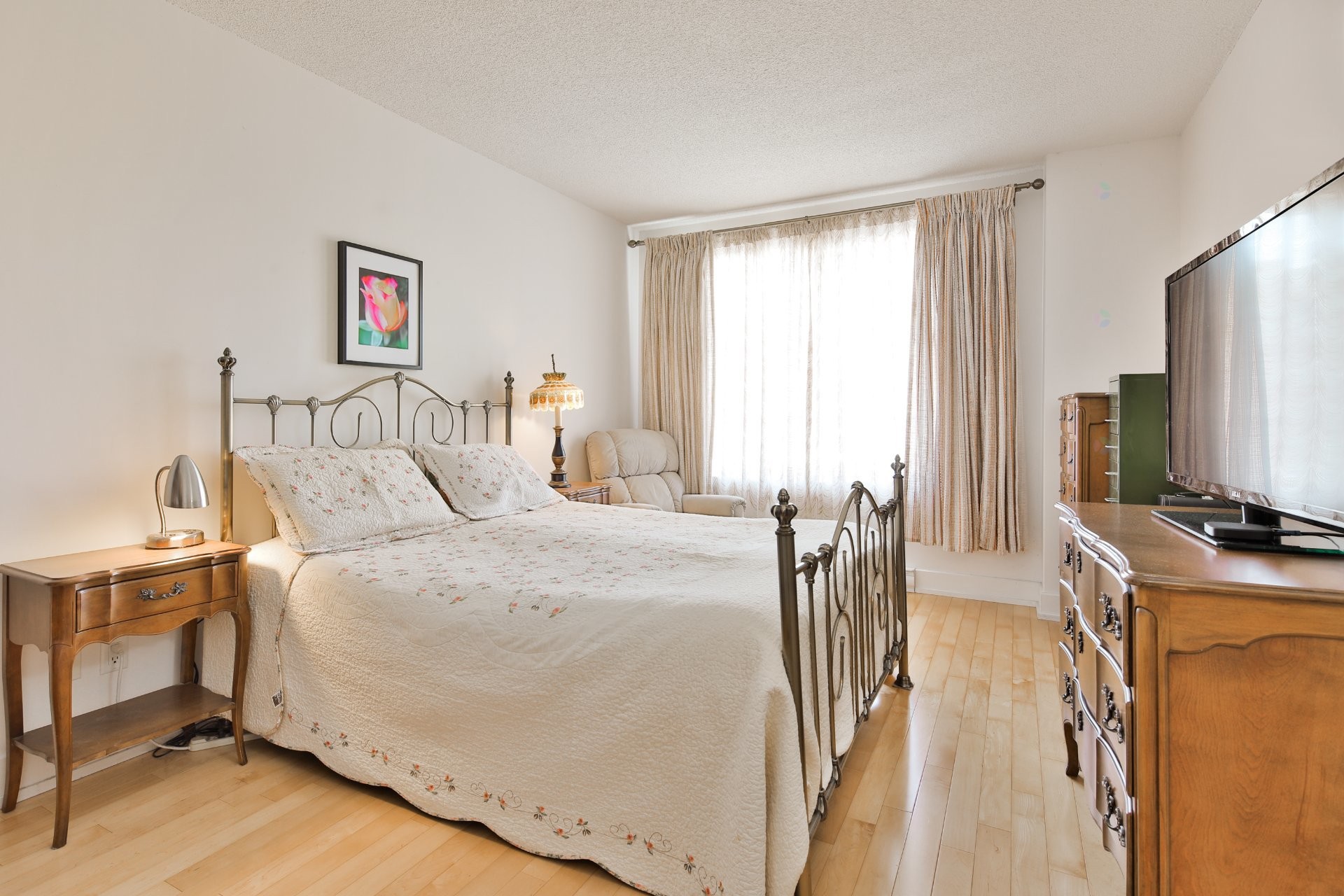 









375


Boul. Décarie

, 305,
Montréal (Saint-Laurent),




QC
H4L0B4


