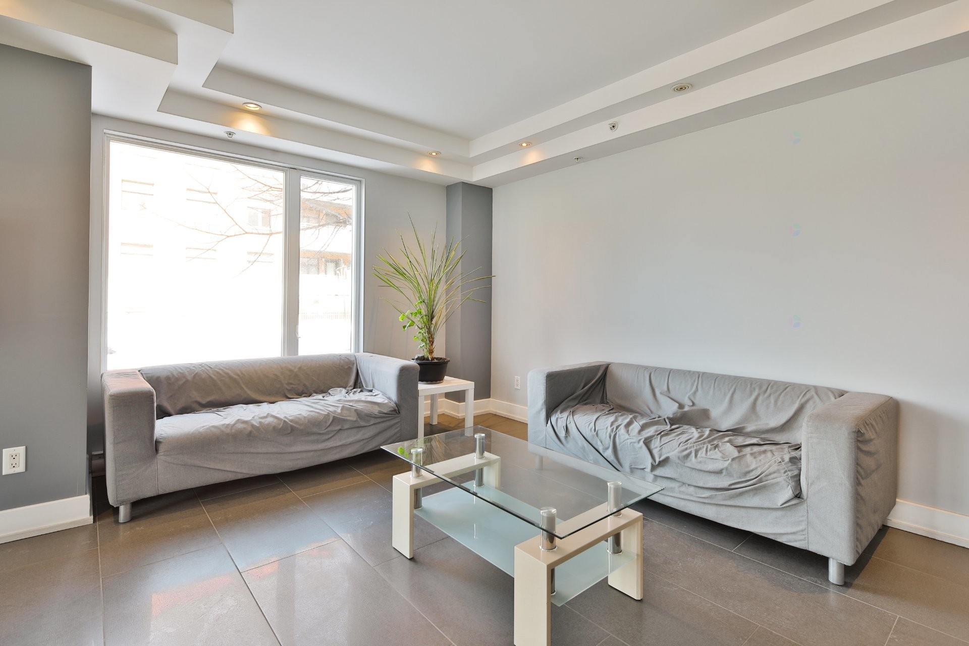 









375


Boul. Décarie

, 305,
Montréal (Saint-Laurent),




QC
H4L0B4

