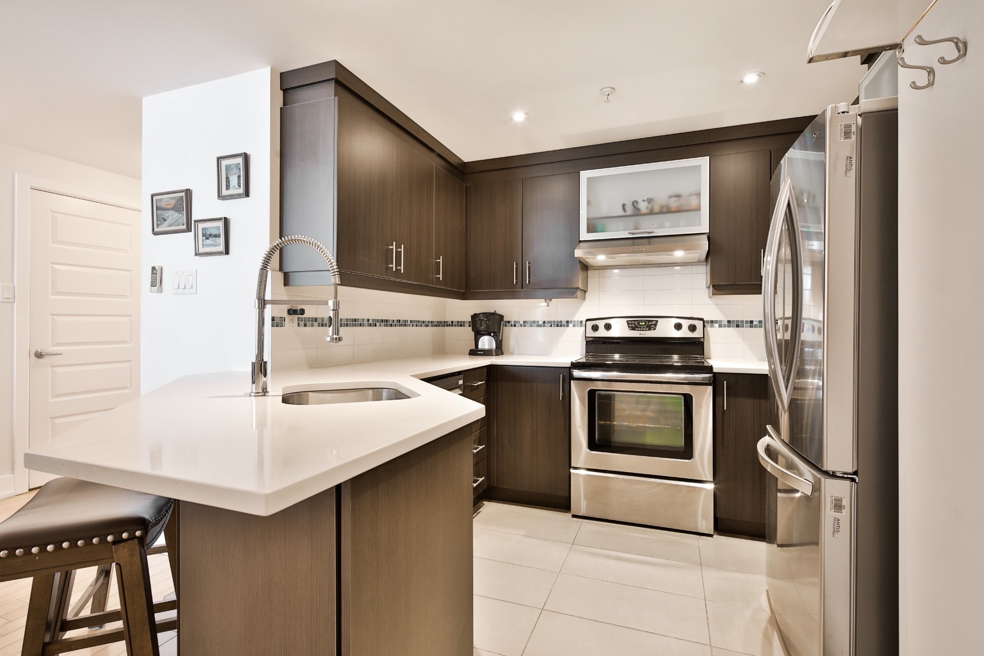 









375


Boul. Décarie

, 305,
Montréal (Saint-Laurent),




QC
H4L0B4

