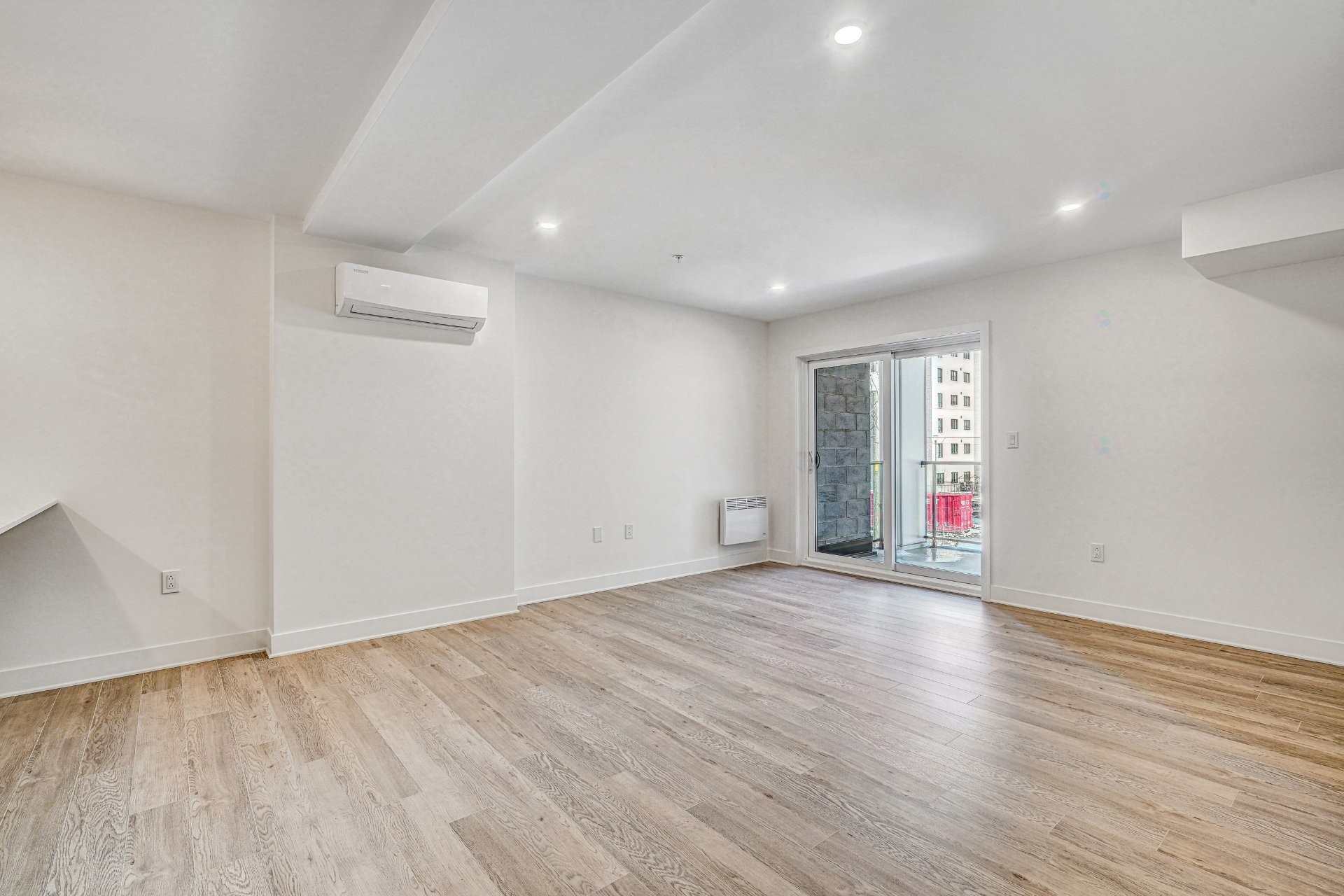 









689


Boul. St-Jean-Baptiste

, 110,
Mercier,




QC
J6R1G3

