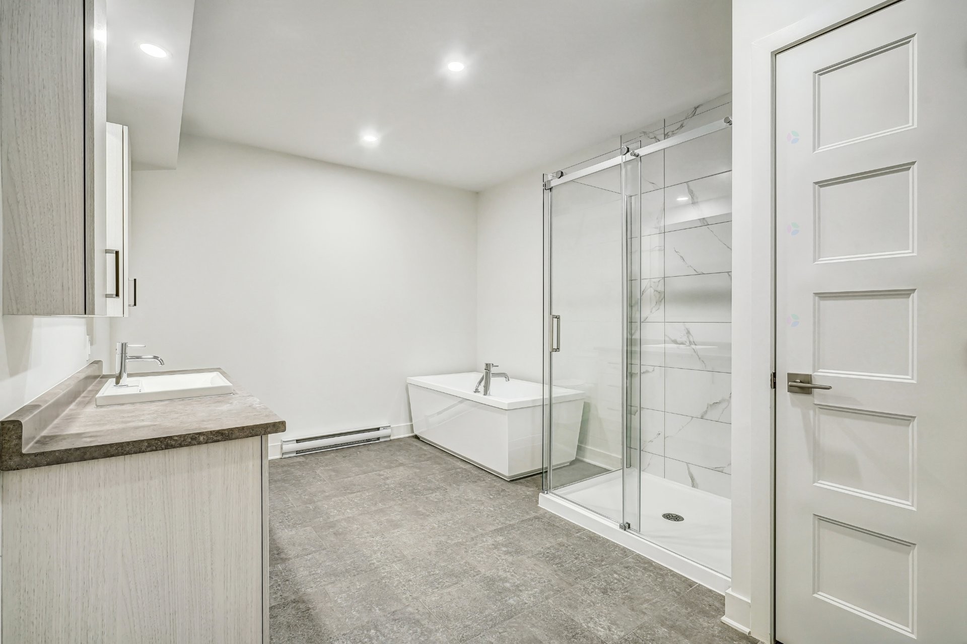 









689


Boul. St-Jean-Baptiste

, 002,
Mercier,




QC
J6R1G3

