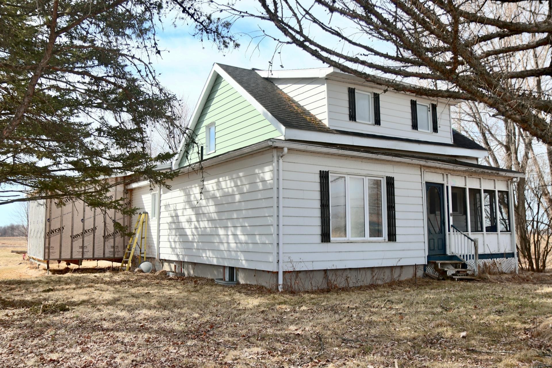 









1510


Route Ste-Anne E.

,
Yamachiche,




QC
G0X3L0

