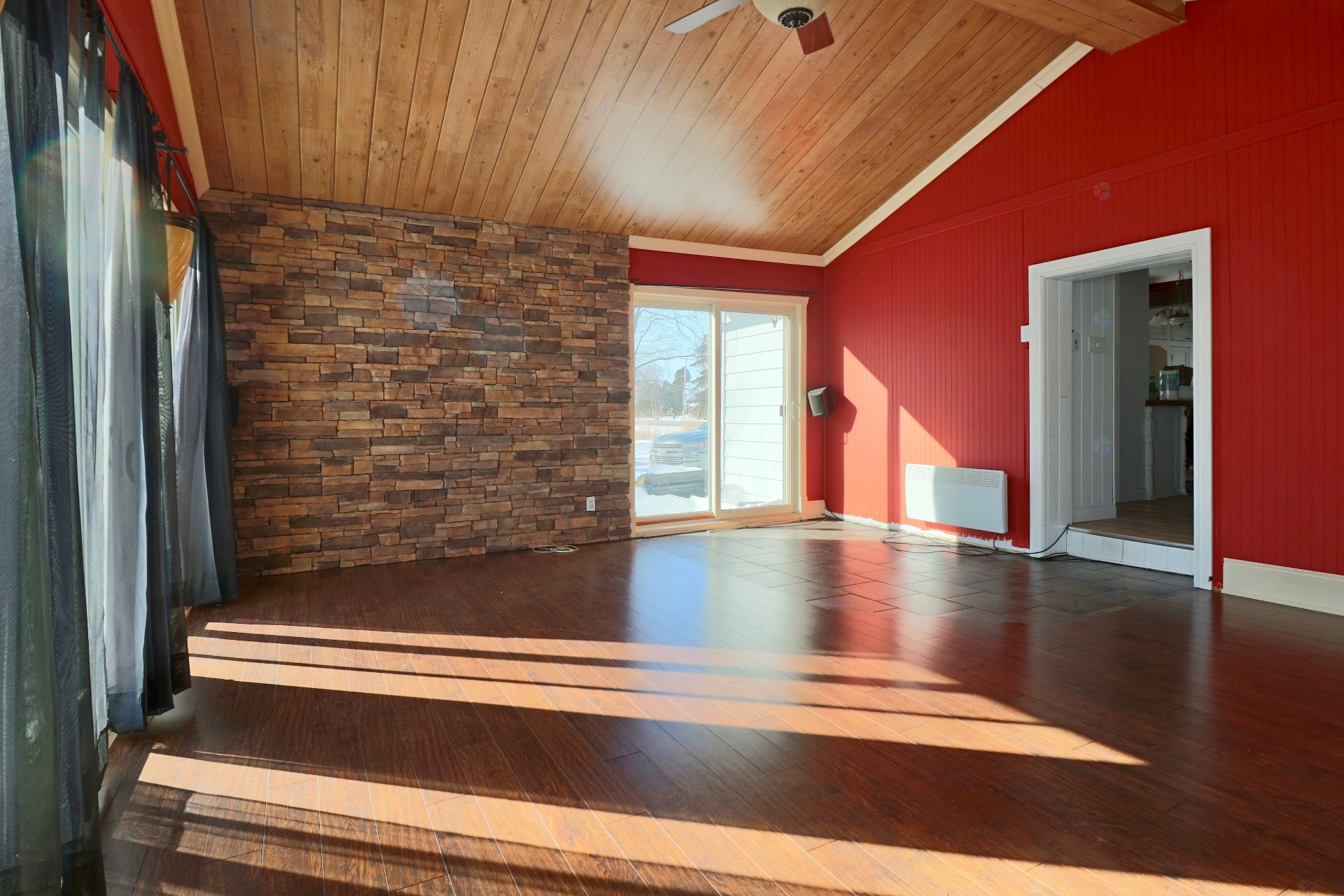 









1510


Route Ste-Anne E.

,
Yamachiche,




QC
G0X3L0

