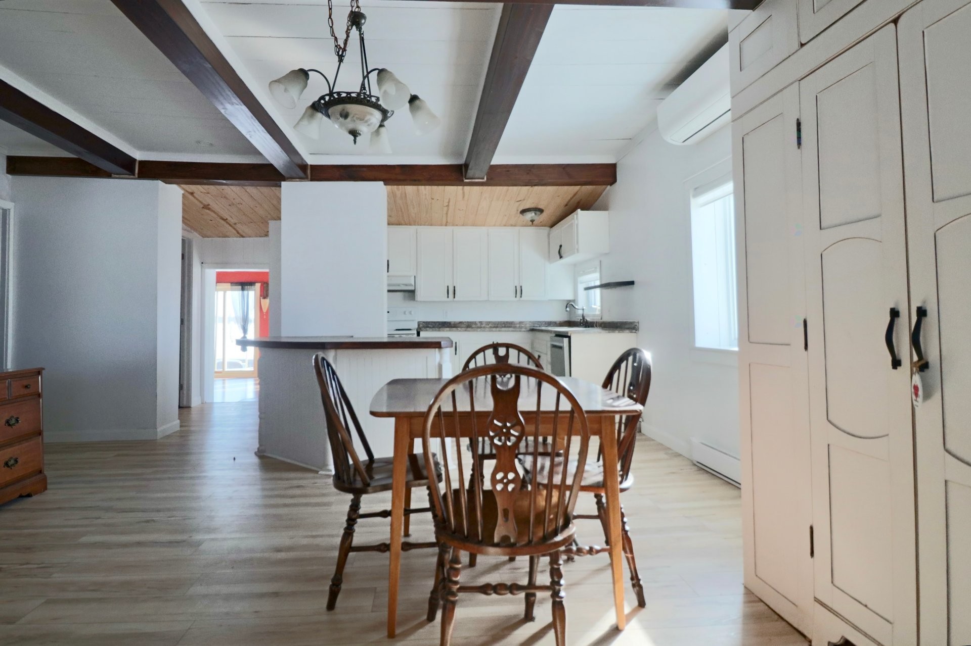 









1510


Route Ste-Anne E.

,
Yamachiche,




QC
G0X3L0


