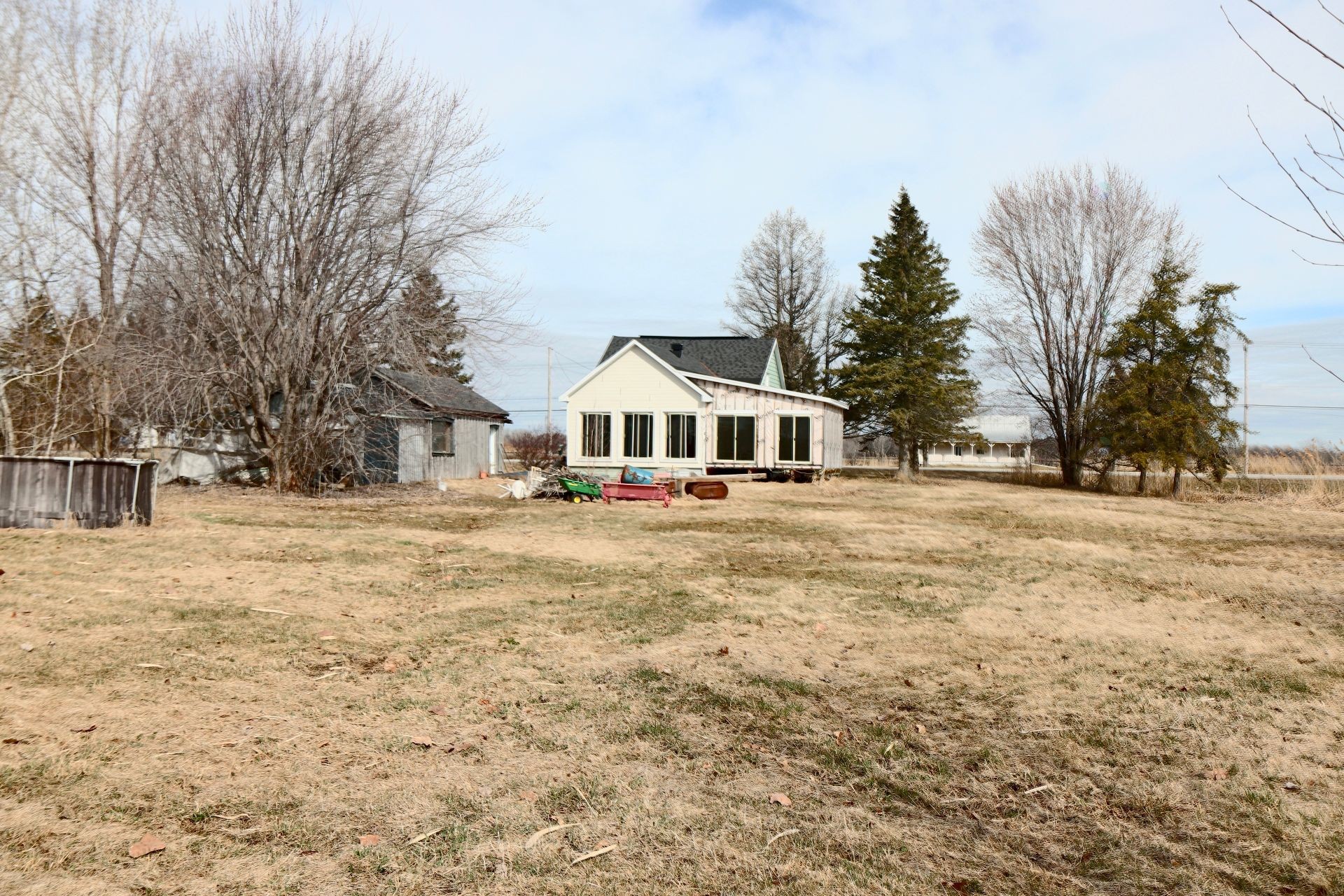 









1510


Route Ste-Anne E.

,
Yamachiche,




QC
G0X3L0

