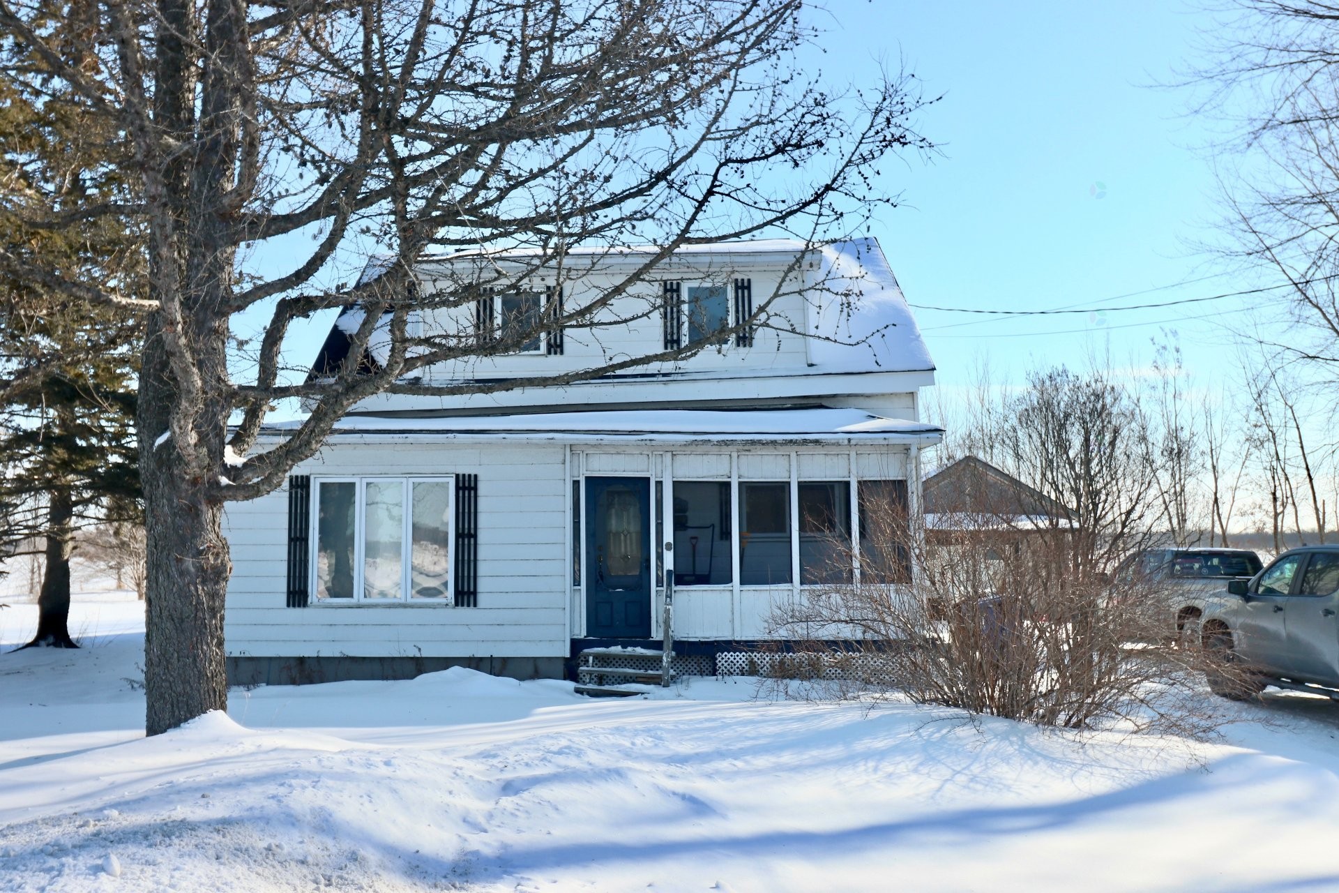 









1510


Route Ste-Anne E.

,
Yamachiche,




QC
G0X3L0

