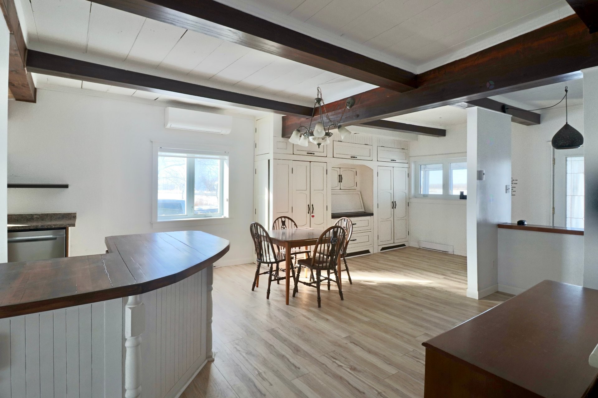 









1510


Route Ste-Anne E.

,
Yamachiche,




QC
G0X3L0

