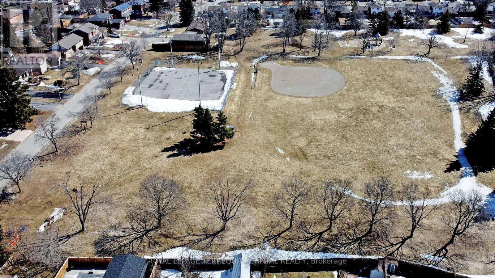 












123 FRANK'S WAY

,
Barrie,




Ontario
L4N3J1

