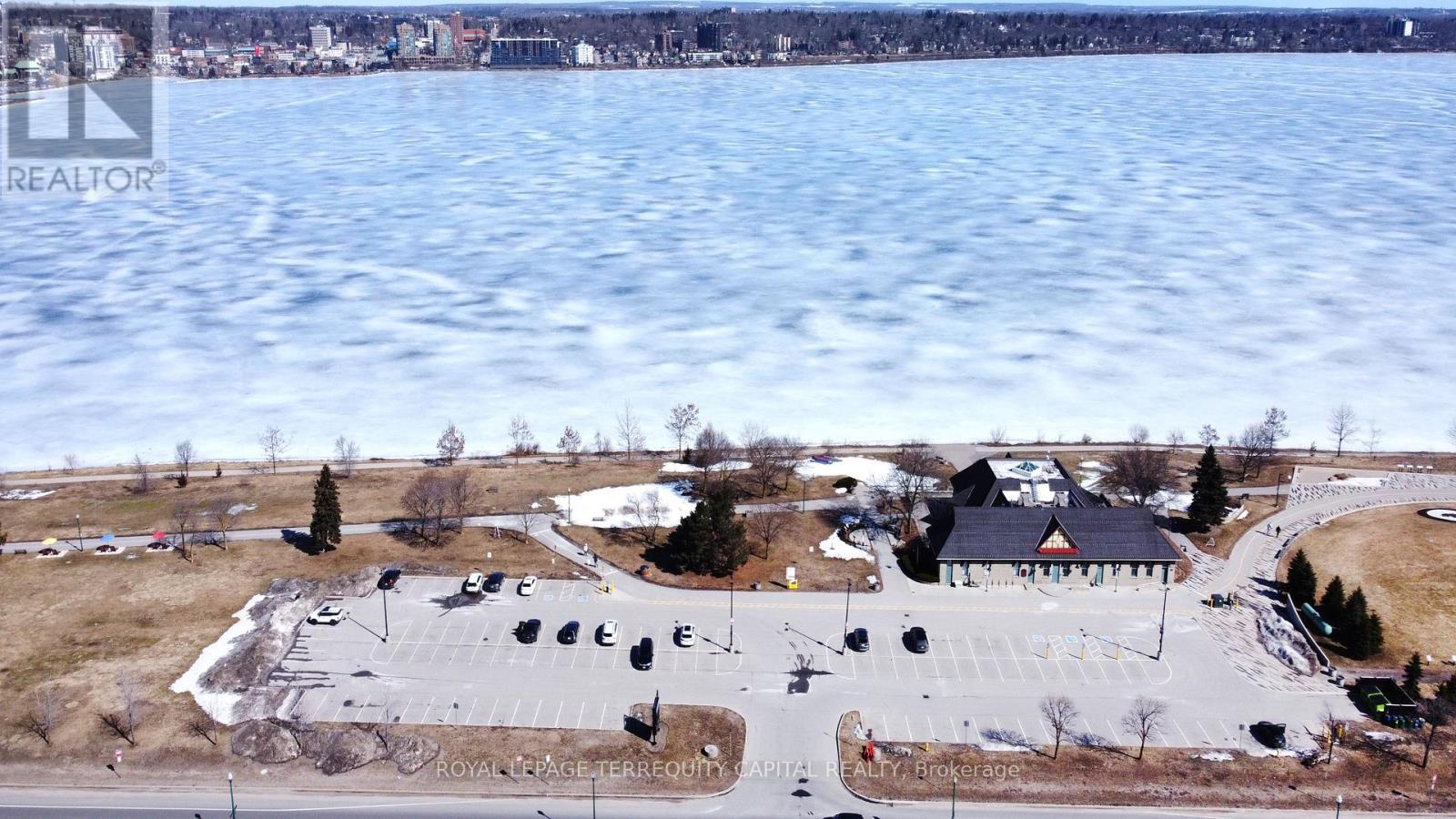 












123 FRANK'S WAY

,
Barrie,




Ontario
L4N3J1

