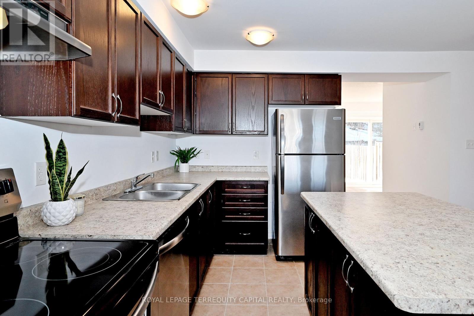 












123 FRANK'S WAY

,
Barrie,




Ontario
L4N3J1

