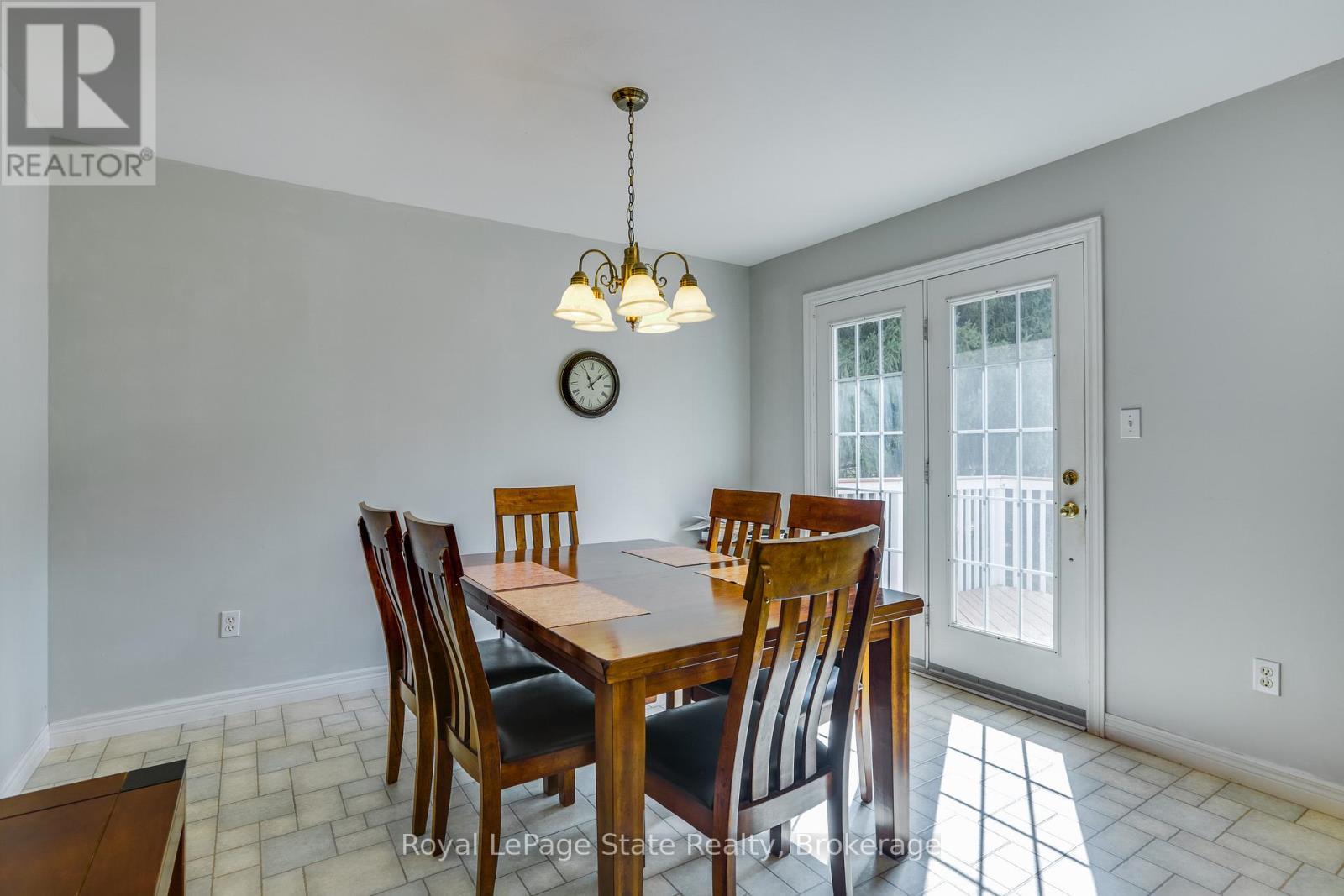 












41 CHURCH STREET W

,
Brant (Oakland),




Ontario
N0E1R0


