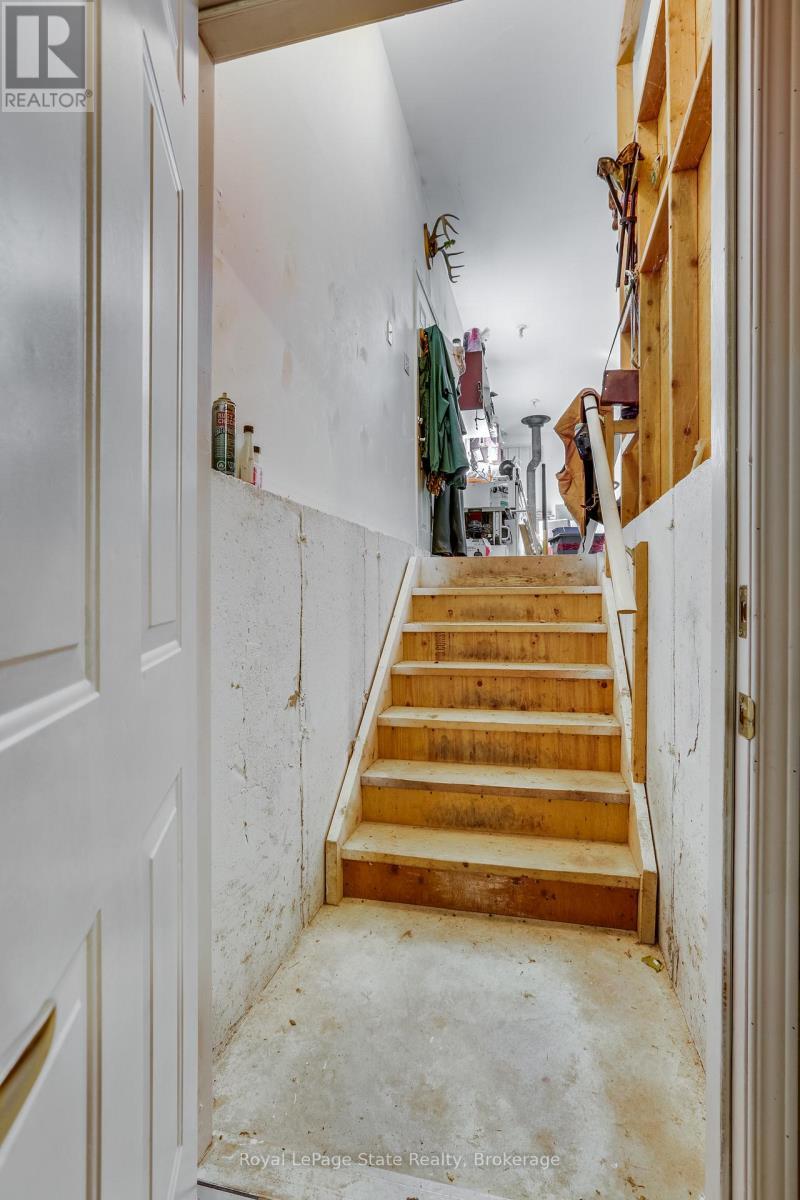 












41 CHURCH STREET W

,
Brant (Oakland),




Ontario
N0E1R0

