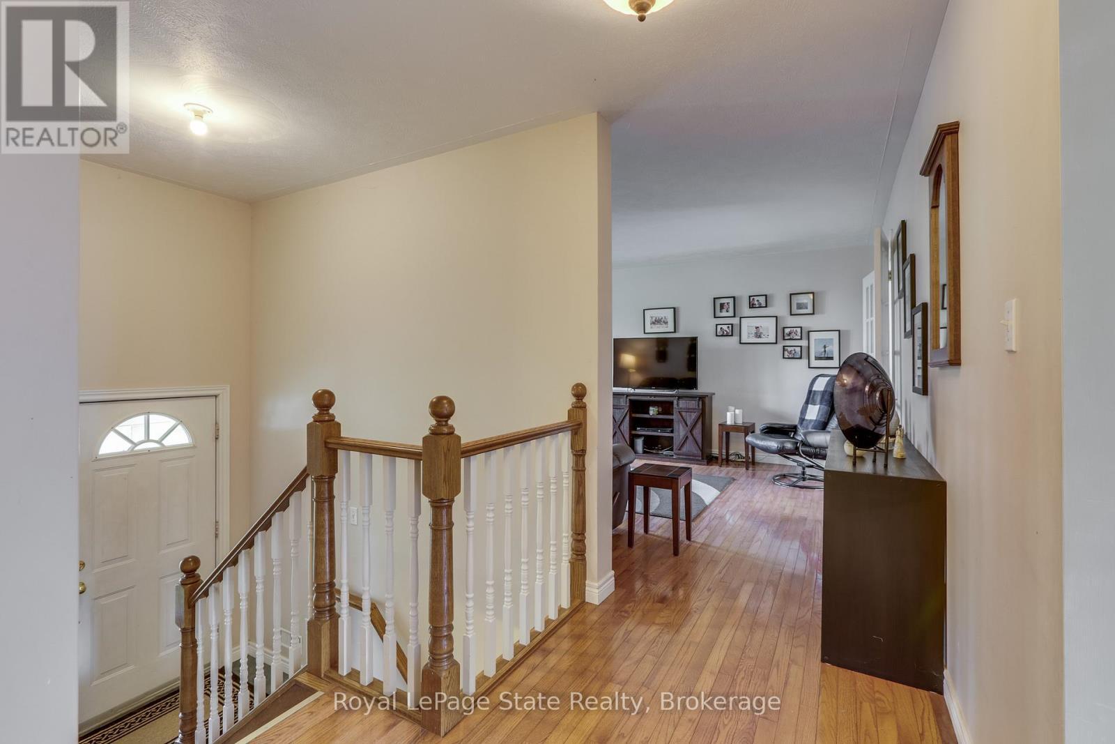 












41 CHURCH STREET W

,
Brant (Oakland),




Ontario
N0E1R0

