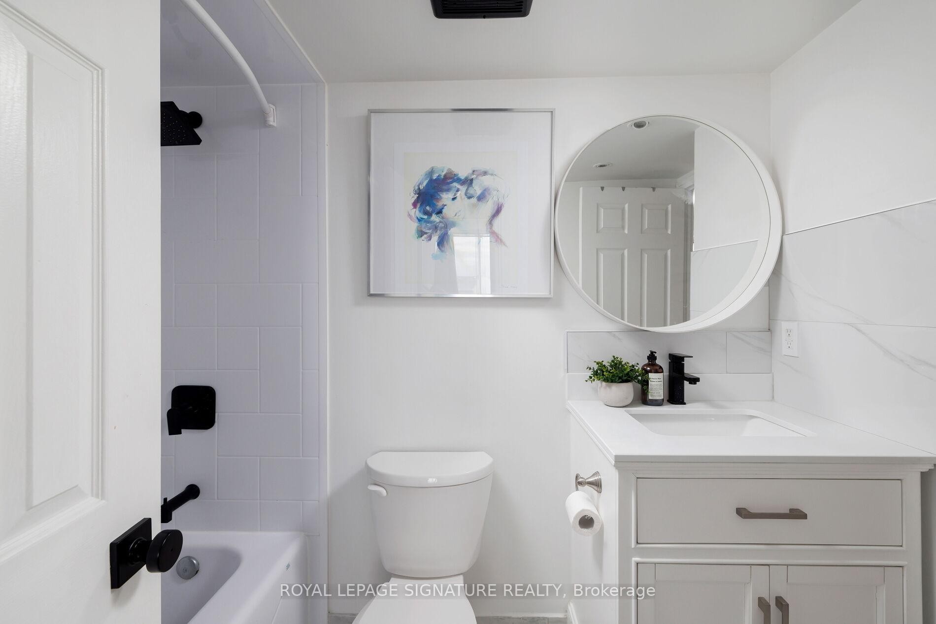 









880


Dundas

Street West, 909,
Mississauga,




ON
L5C 4H3

