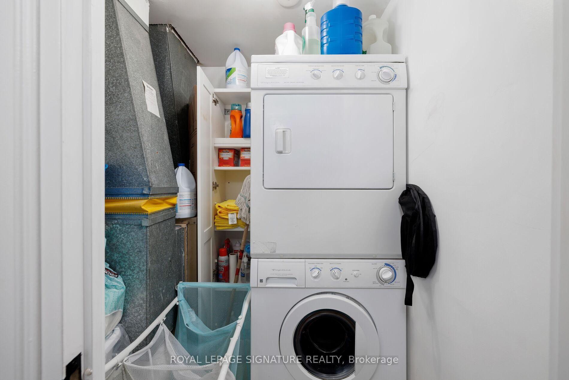 









880


Dundas

Street West, 909,
Mississauga,




ON
L5C 4H3

