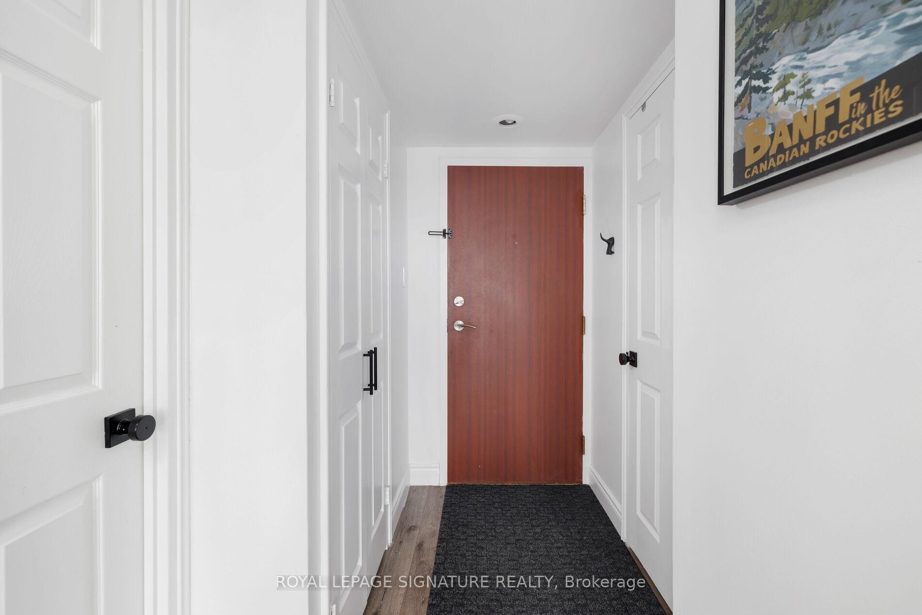 









880


Dundas

Street West, 909,
Mississauga,




ON
L5C 4H3

