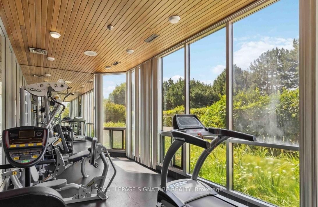 









880


Dundas

Street West, 909,
Mississauga,




ON
L5C 4H3

