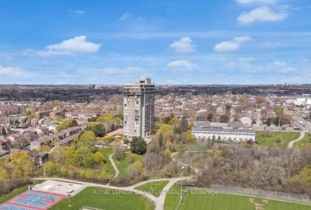 









880


Dundas

Street West, 909,
Mississauga,




ON
L5C 4H3

