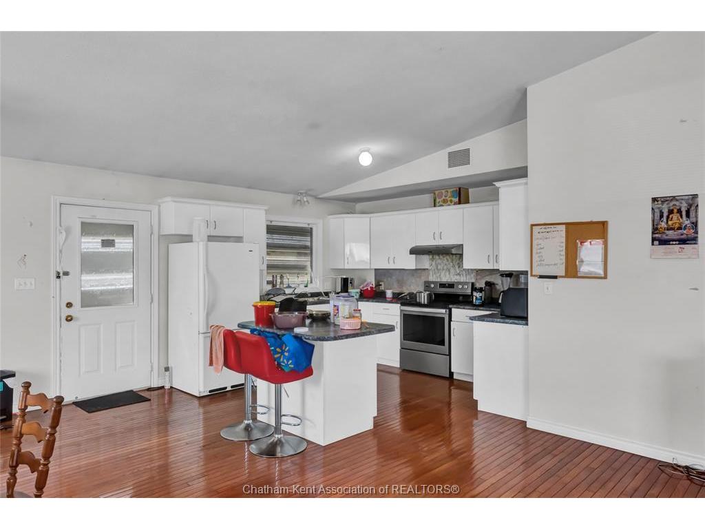 









297


Grand

Avenue,
Chatham,




ON
N7L 1W8

