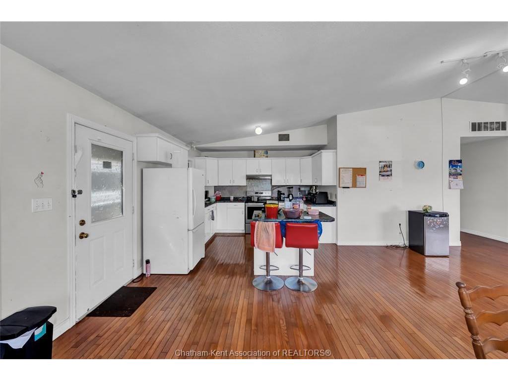 









297


Grand

Avenue,
Chatham,




ON
N7L 1W8

